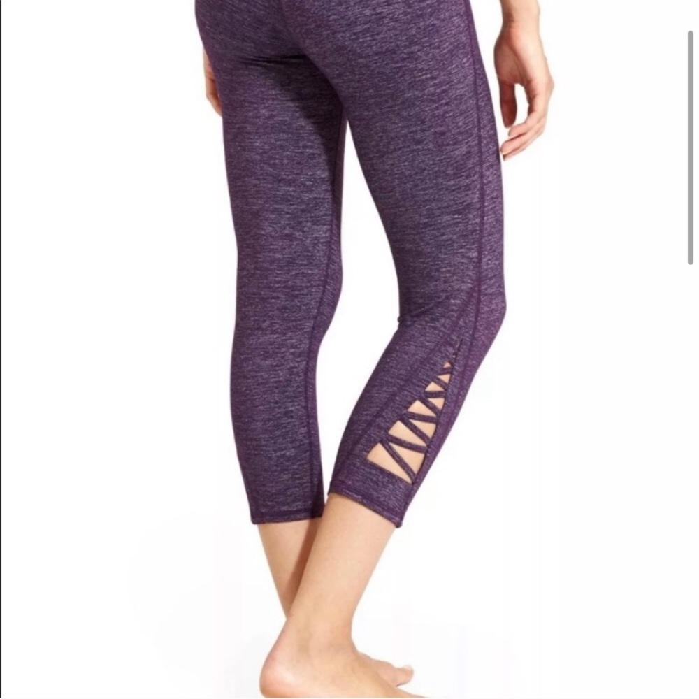 Athleta Mind Over Mat Capris